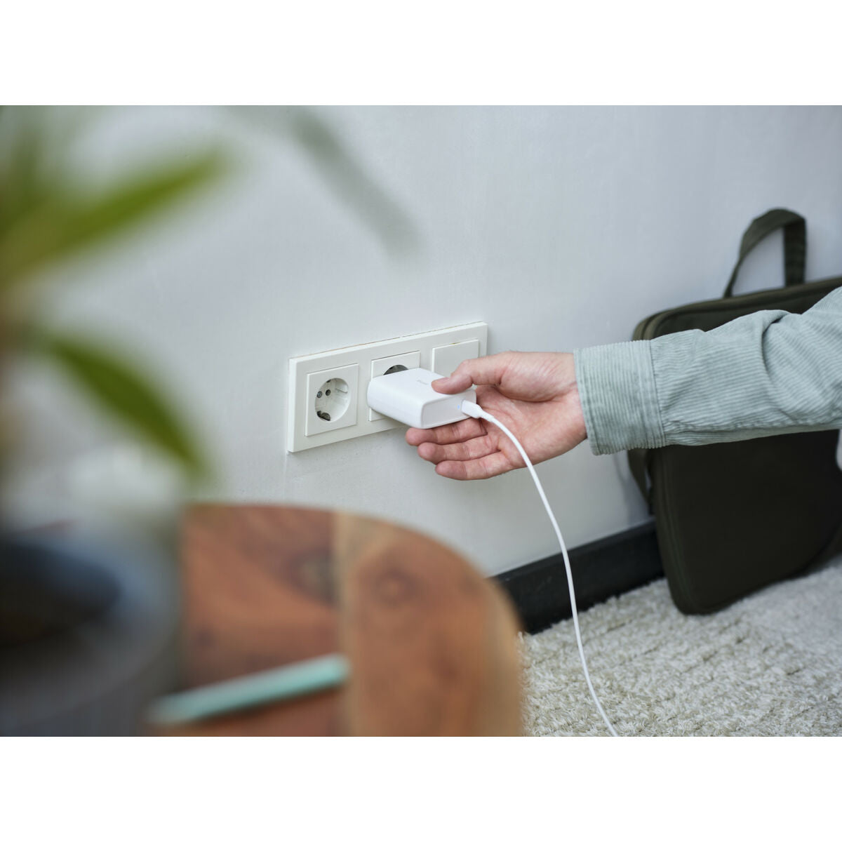 Wall Charger Trust 25140 White-15